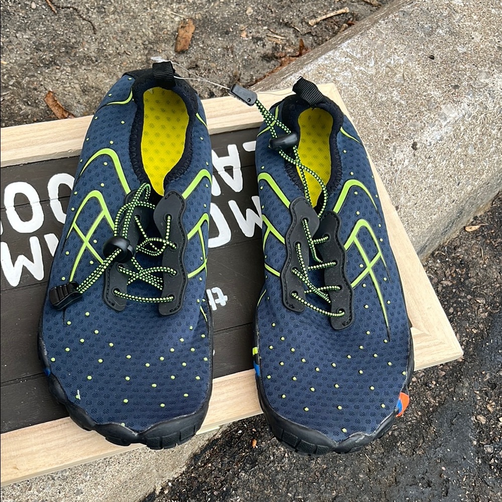Blue and Green Sandals with Textured Rubber Sole